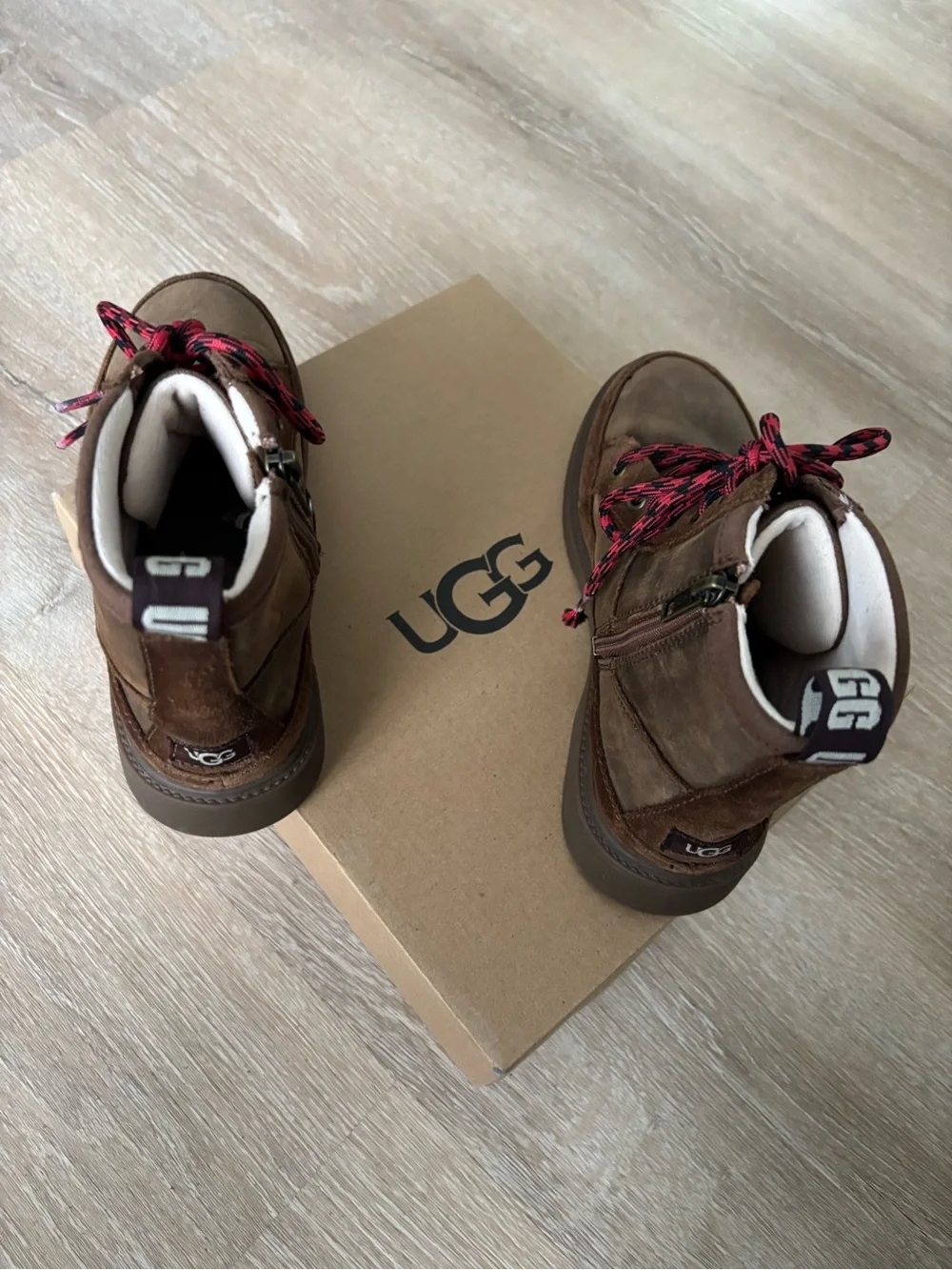 UGG Brown Suede Lace-Up Boots with Red-Black Laces-sz 4
